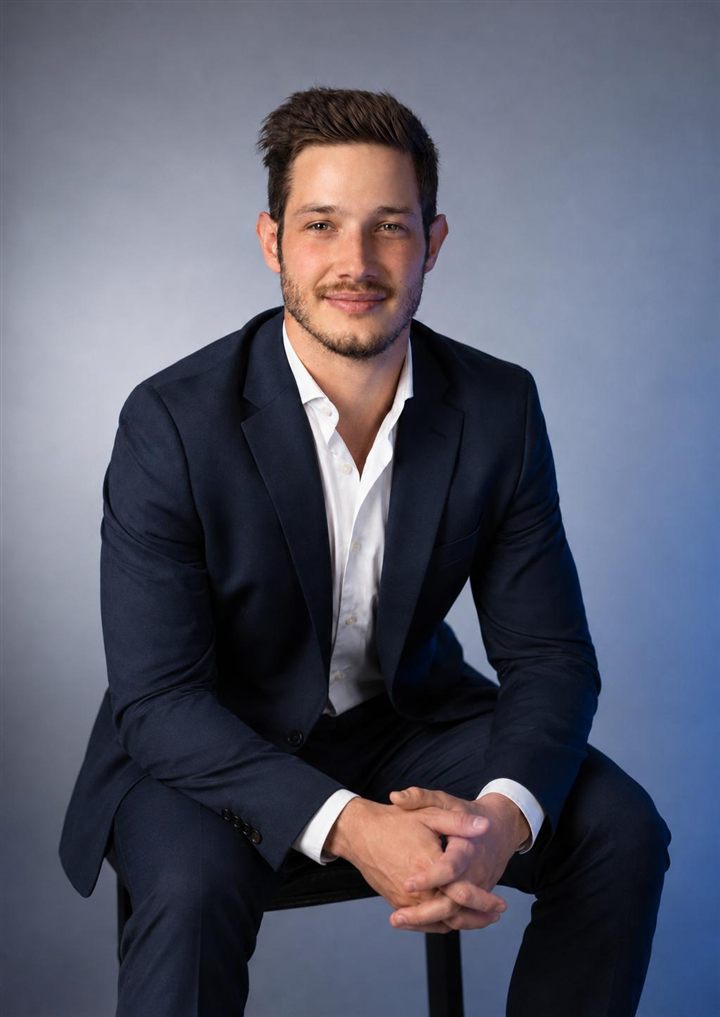 Elias Wirth, Produktionspartner von FinReg Swiss